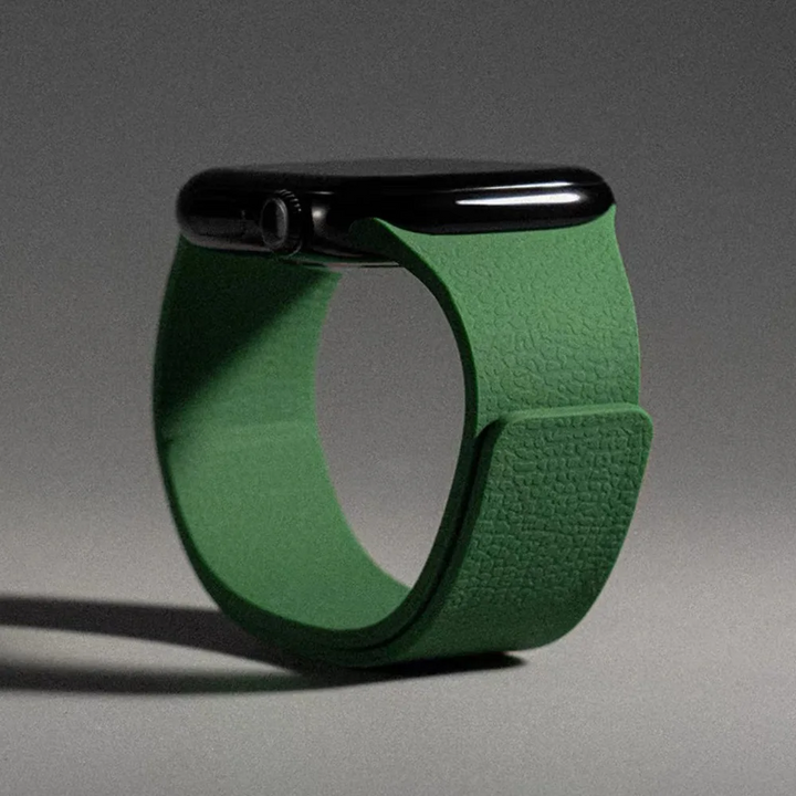 Soft silicone smartwatch strap, magnetic closure, comfortable & customizable for any user.