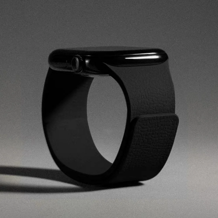 Magnetic silicone watch strap for smartwatches, easy to customize.
