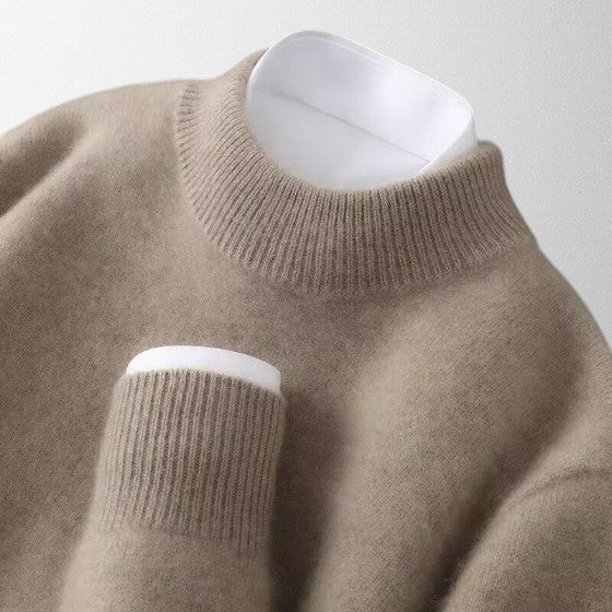 Relaxed fit unisex long sleeve pullover sweater for casual, versatile, and stylish comfort.
