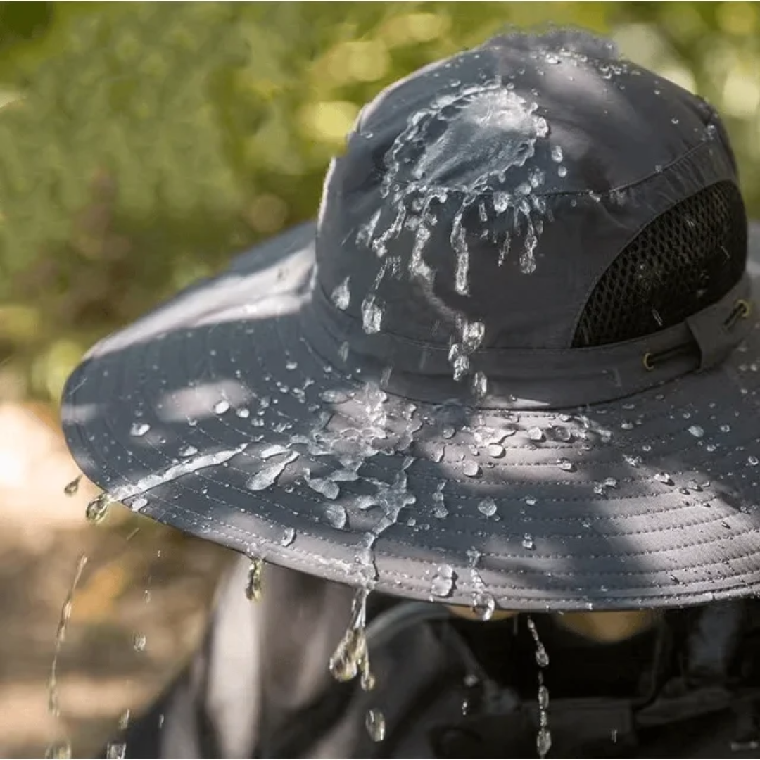 Lightweight travel hat with solar fan for cooling & UV protection on your adventures.