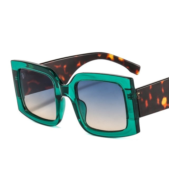Unisex square fashion sunglasses. Stylish polycarbonate eyewear with UV protection for summer.