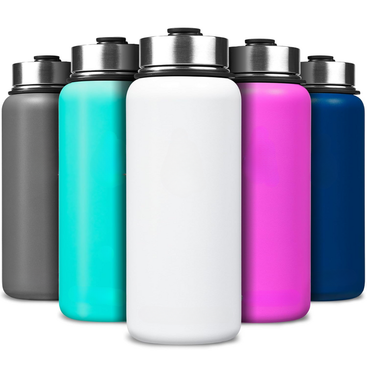 Unisex hydration bottle: insulated, stainless steel, with convenient straw.