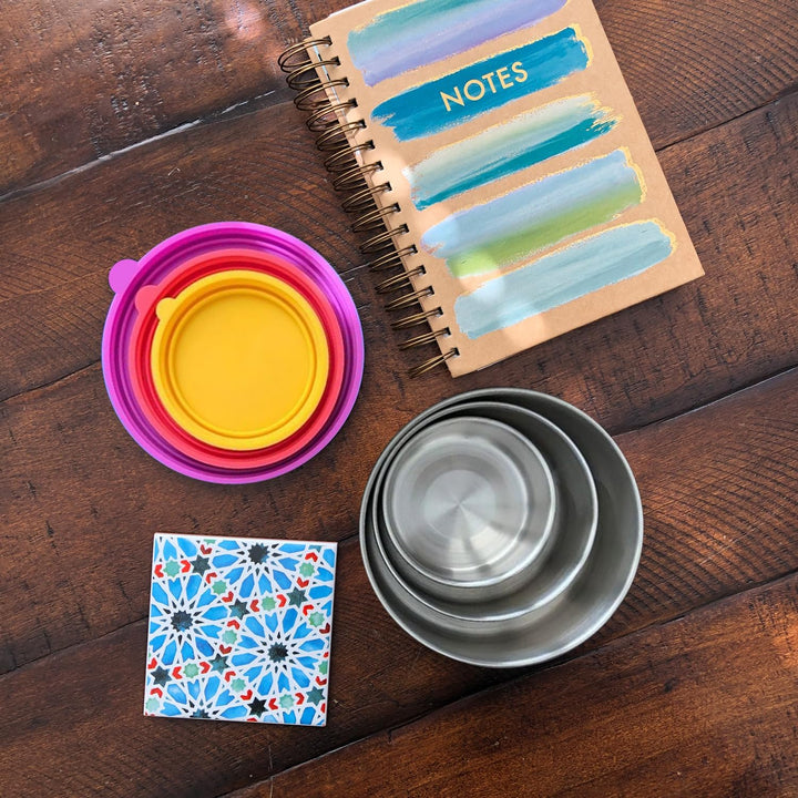Sleek stainless steel food storage set. 3 lunch containers with lids for eco-friendly, healthy meal prep.