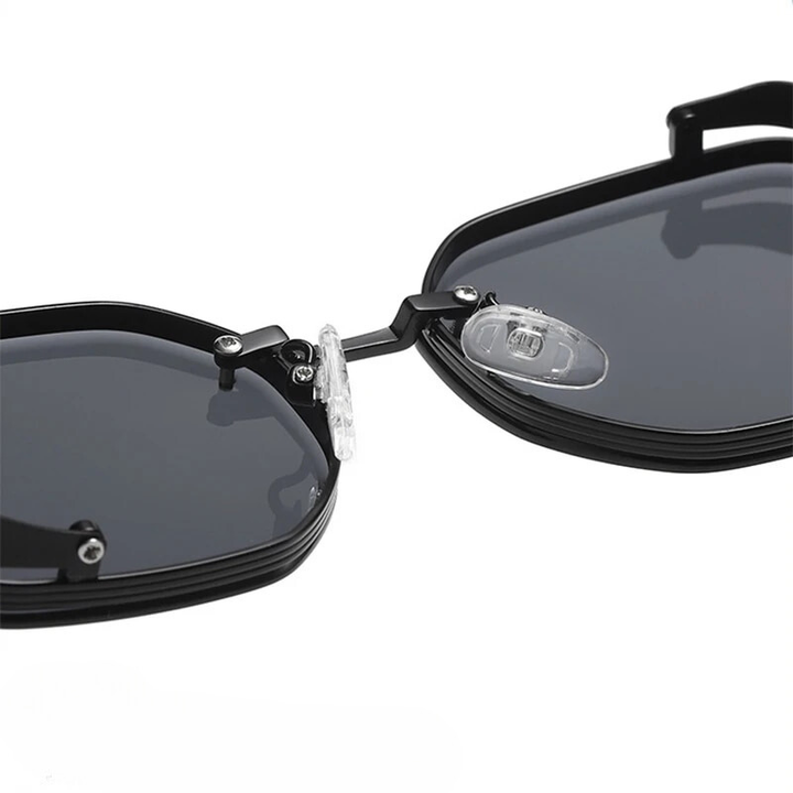 Stylish retro round polarized sunglasses with Steampunk design, unisex UV protective eyewear.
