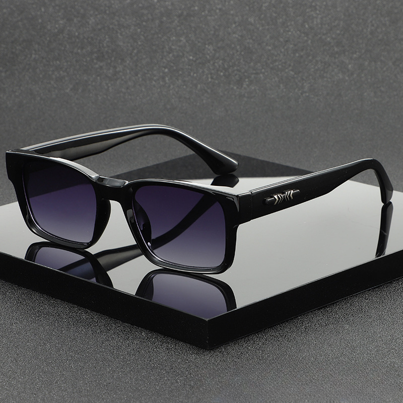 Modern square frame sunglasses, perfect fashion accessory for unisex wearers, offering vital UV400.