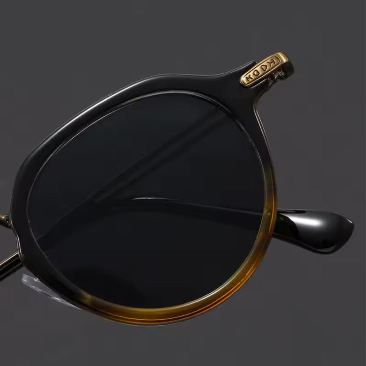 Gold tortoise metal frame sunglasses for unisex UV protection. Stylish anti-glare shades, lightweight & durable.