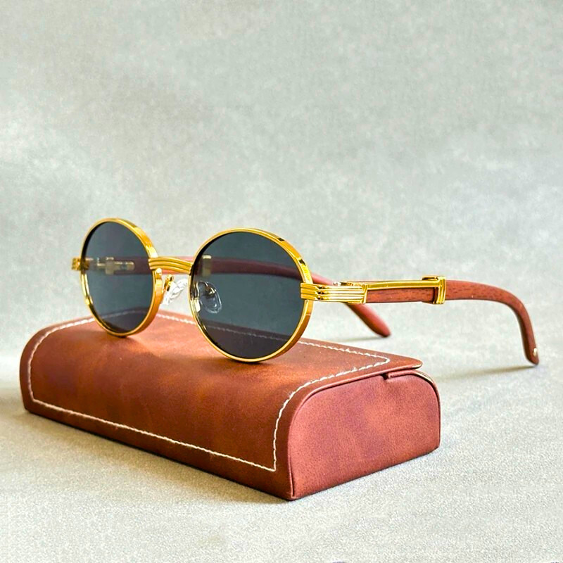 Unisex Stylish UV400 Sunglasses Hayden with steel frame and wood temples.