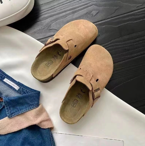 Smart casual unisex suede slip-on shoes, enhanced with an adjustable buckle for ease.