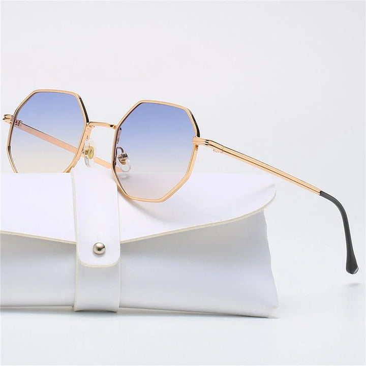 Modern unisex sunglasses featuring a unique tetragon shape & full UV protection.