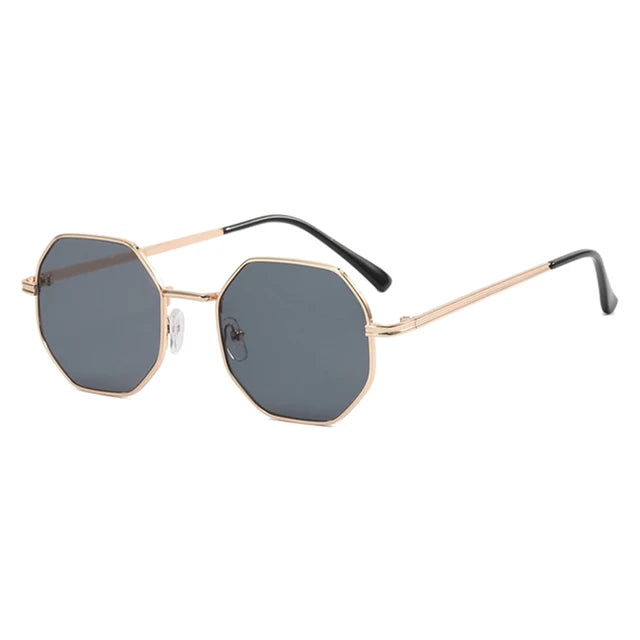 Trendy unisex shades with a distinctive tetragon design and reliable UV protection.