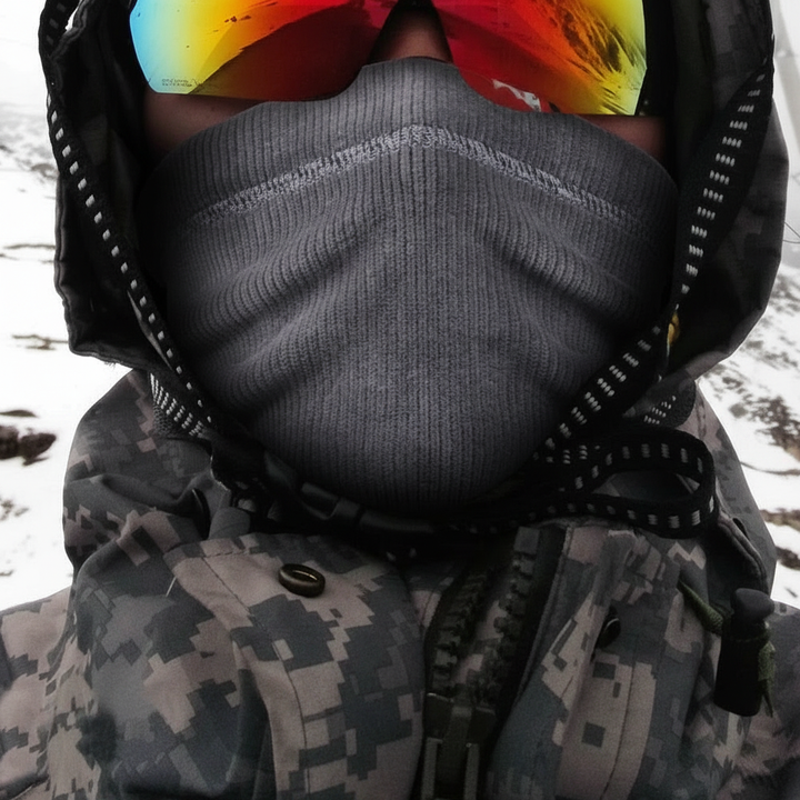 Black thermal neck scarf, unisex & fleece-lined, ideal for skiing & cold weather