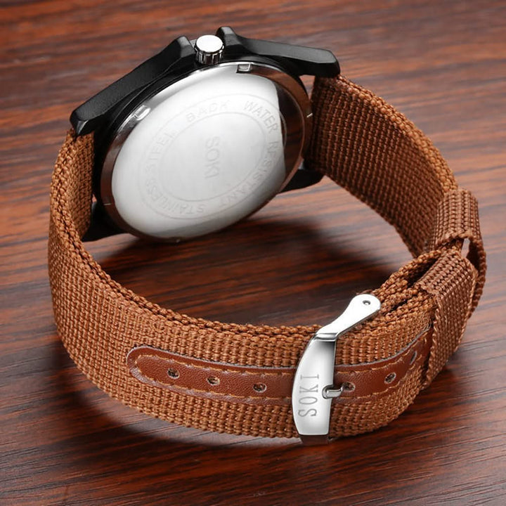 Durable unisex sport watch, adventure-ready with water resistance & tough construction for outdoor enthusiasts.