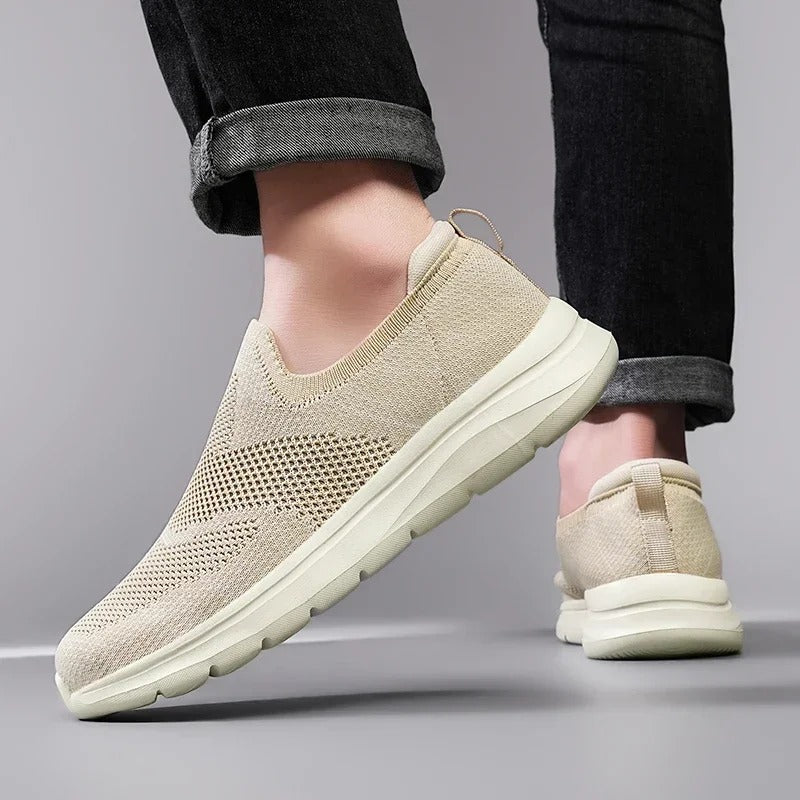 Men's & women's slip-on knit shoes, providing ultimate comfort for daily walking.