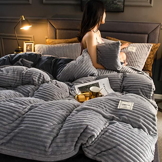 Soft fleece duvet, a warm winter bedding solution, ideal for comfort & style in your home.