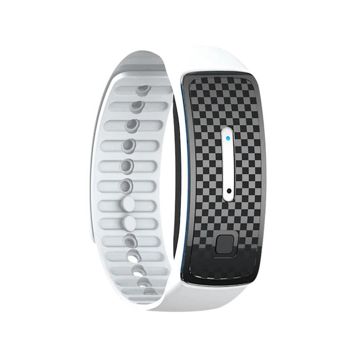 Travel essential: Chemical-free ultrasonic mosquito repellent bracelet. Reliable bug protection on-the-go.