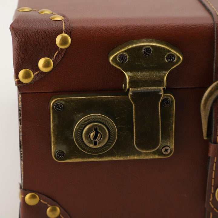 Premium vintage leather carry-on overnight case, unisex design, secure lock, ideal for stylish retro travel.