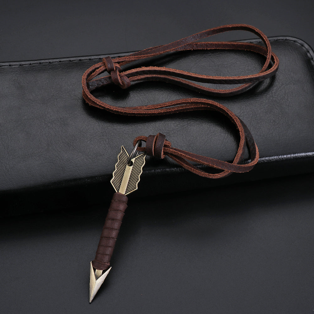 Men's vintage leather arrow pendant necklace, handcrafted for a rugged yet stylish look.