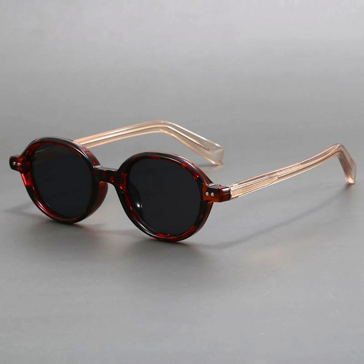Classic vintage retro tortoiseshell sunglasses. Unisex anti-glare lenses provide stylish UV protection for eyes.