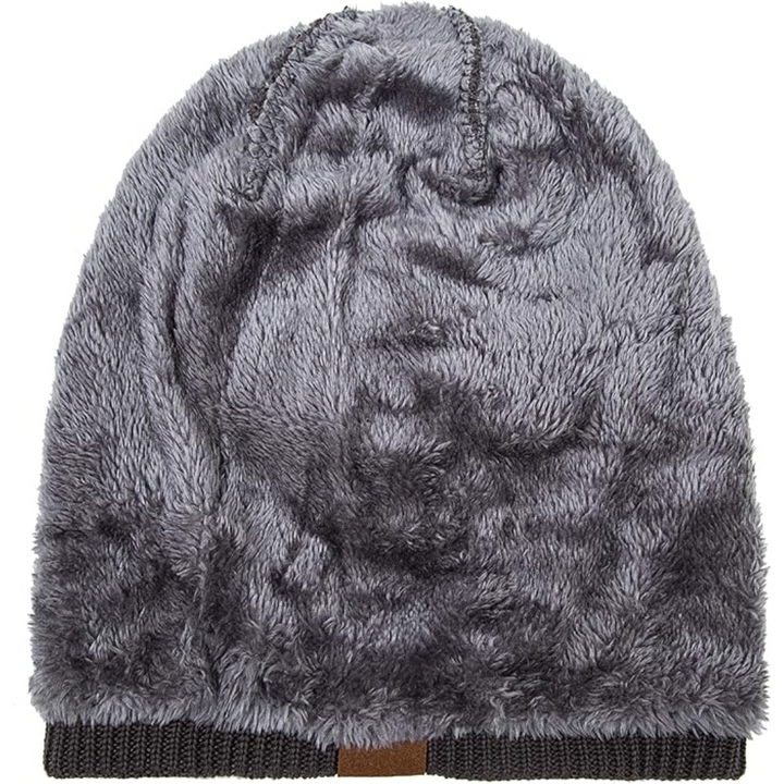 Unisex beanie 'Yves' in a earthy tone, ideal for adding a touch of warmth and style to any outfit