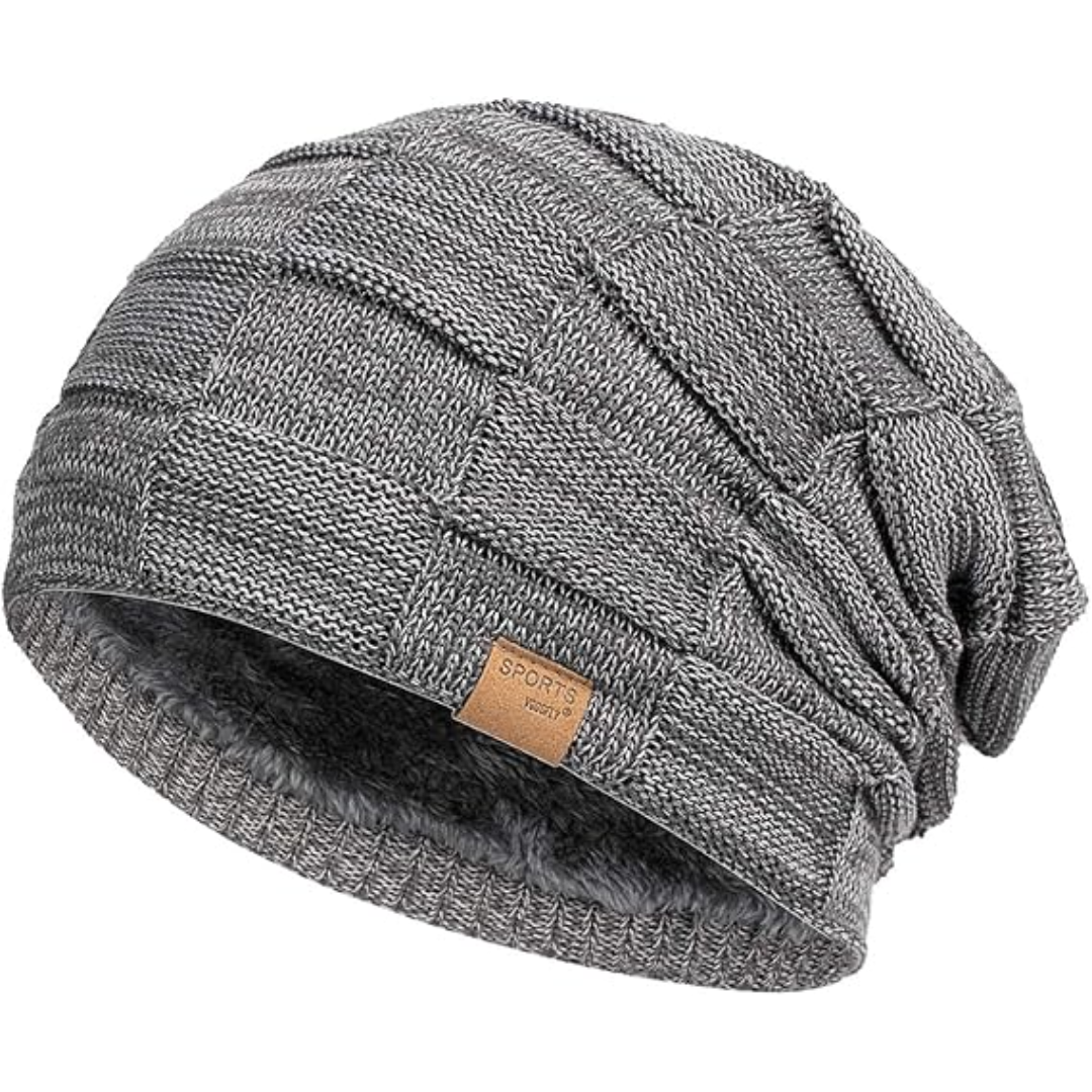 Thermal winter headwear: a unisex knitted slouch beanie, perfect for cold weather