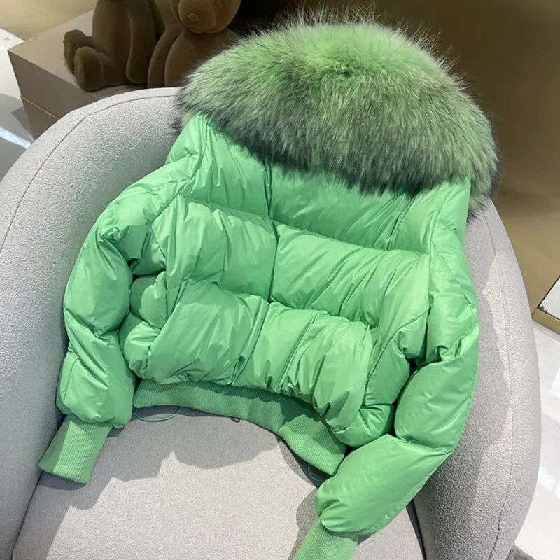 Lightweight & warm unisex puffer jacket. Essential winter outerwear for cold weather, offering style & comfort.