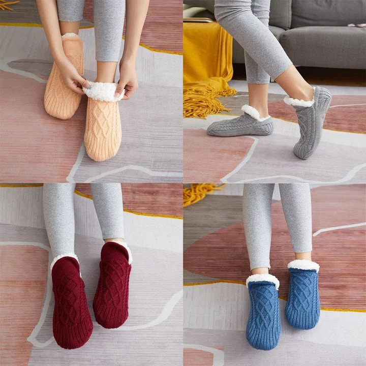 Warm unisex thermal house socks, ideal for cozy winter loungewear and comfortable indoor wear.