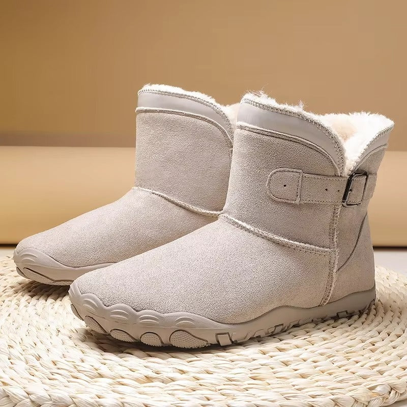 Comfortable unisex warm winter barefoot boots, providing natural foot function with a flexible, zero-drop sole.