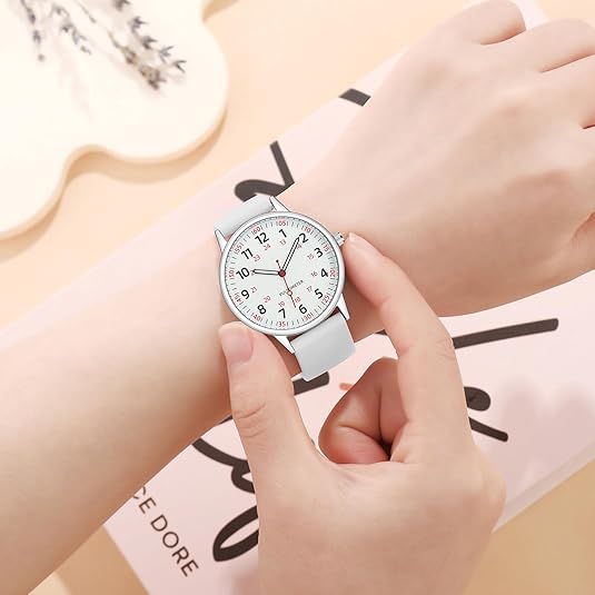 Durable analog watch for medical staff, waterproof and fitted with a comfortable silicone band.