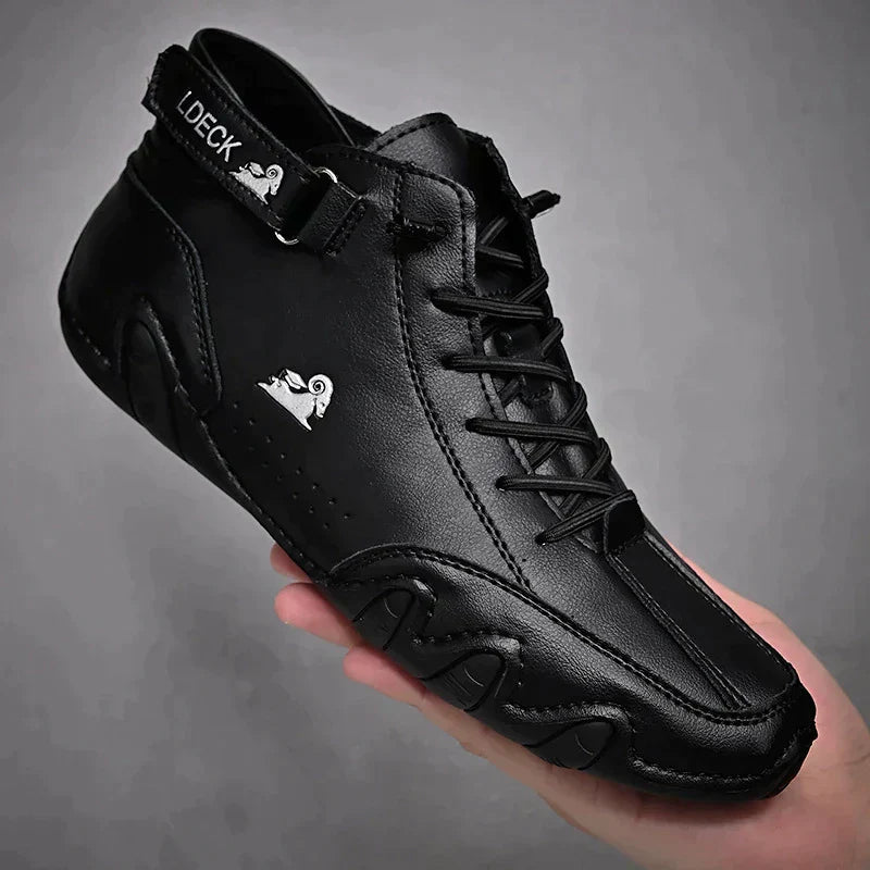 Athletic waterproof barefoot shoes, unisex fit, featuring a reliable non-slip sole