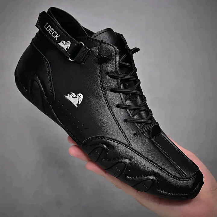 Athletic waterproof barefoot shoes, unisex fit, featuring a reliable non-slip sole