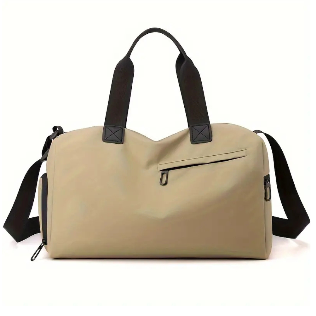 Robust waterproof gym bag with ventilated shoe compartment, suitable for all sports activities.