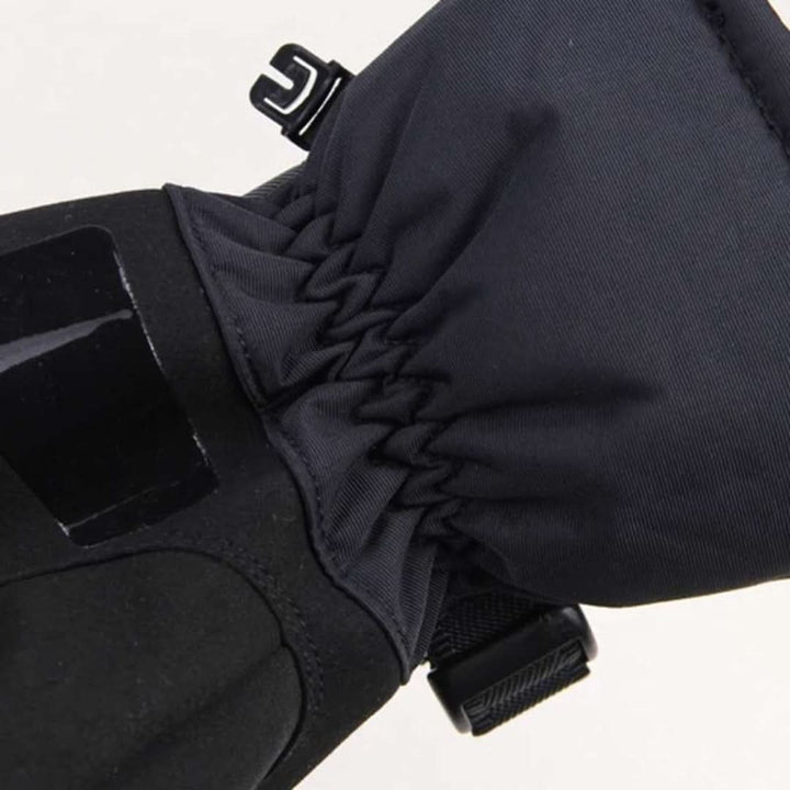 Durable unisex motorcycle gloves, waterproof & thermal, ensures warm hands in winter.