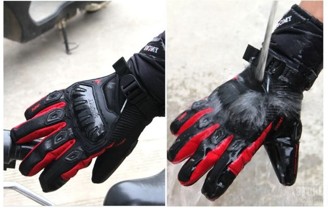 Essential unisex biker gear: waterproof, thermal winter motorcycle gloves for cold rides.