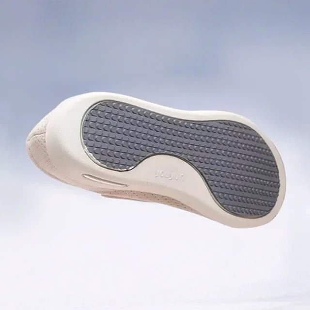 Supportive unisex diabetic shoes for swollen feet, providing pain relief & comfort for active walking.