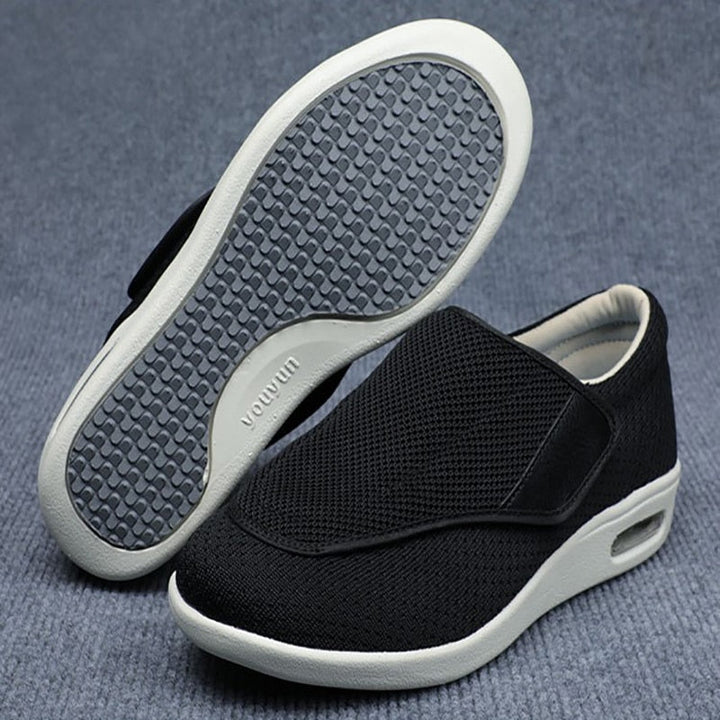 Breathable unisex diabetic shoes with wide opening, perfect for accommodating bandages or swollen feet.