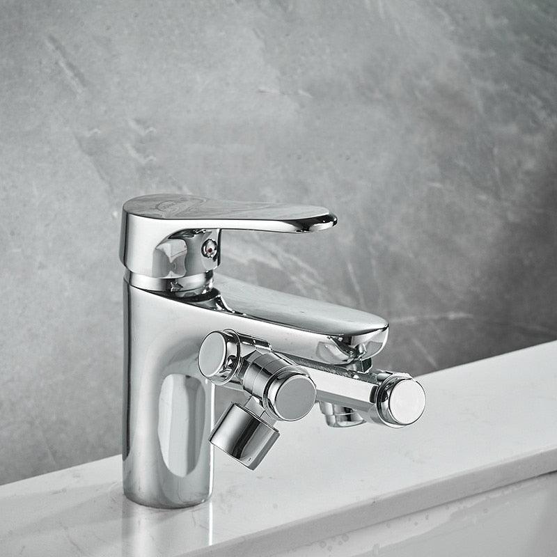 Modern faucet extender with 360° rotation, perfect for kitchen cleaning and bathroom use.