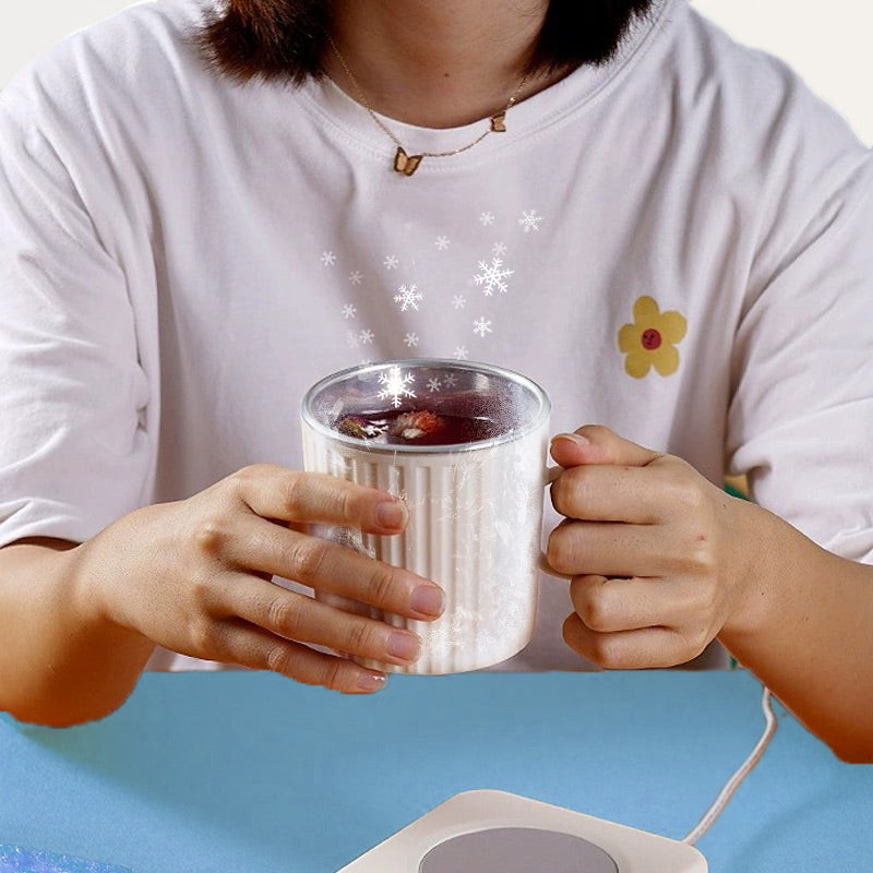 Insulated smart mug maintains hot coffee & cold drinks at your desired temperature.