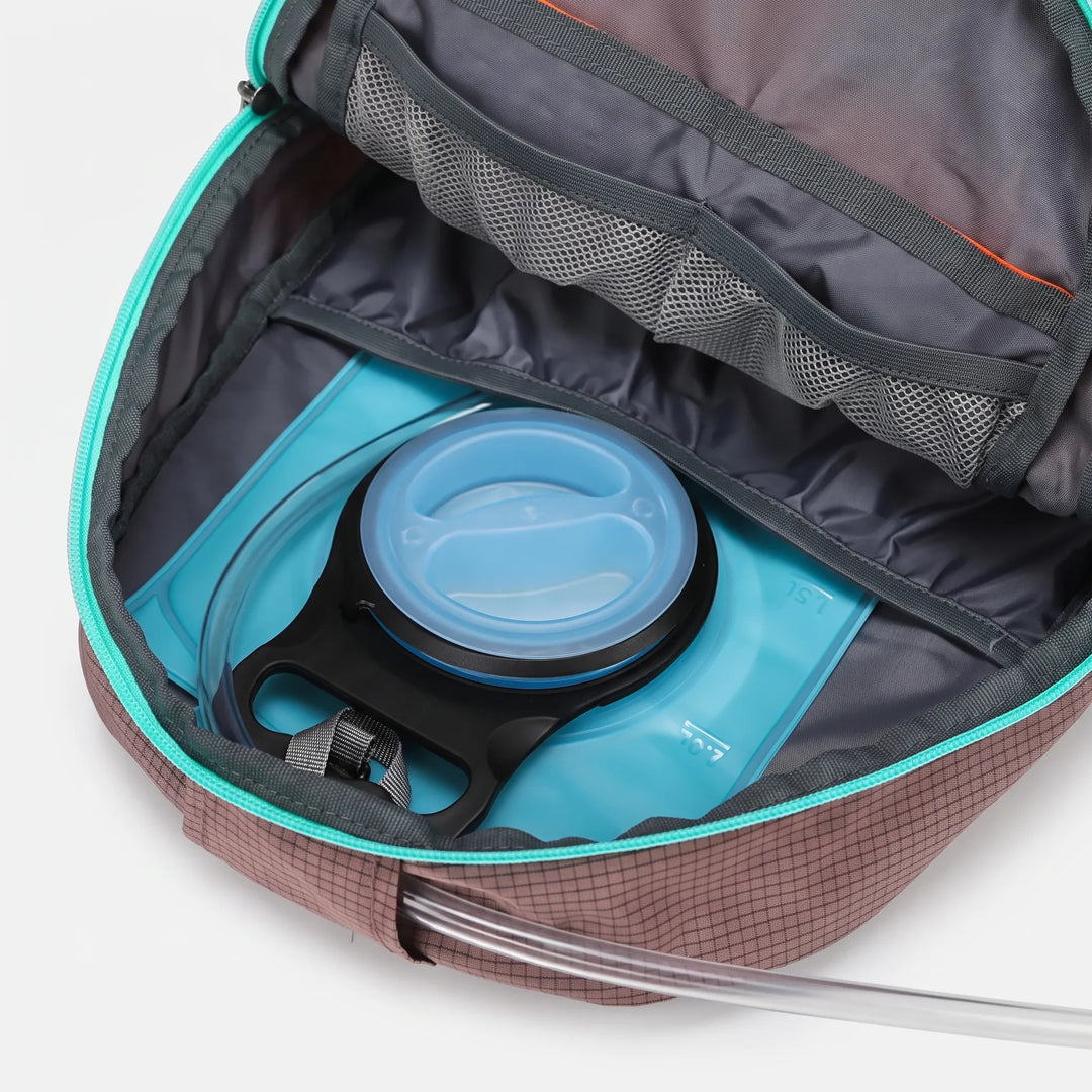 Durable unisex trail pack, a water-resistant 5.3-gallon daypack for all your outdoor adventure needs.