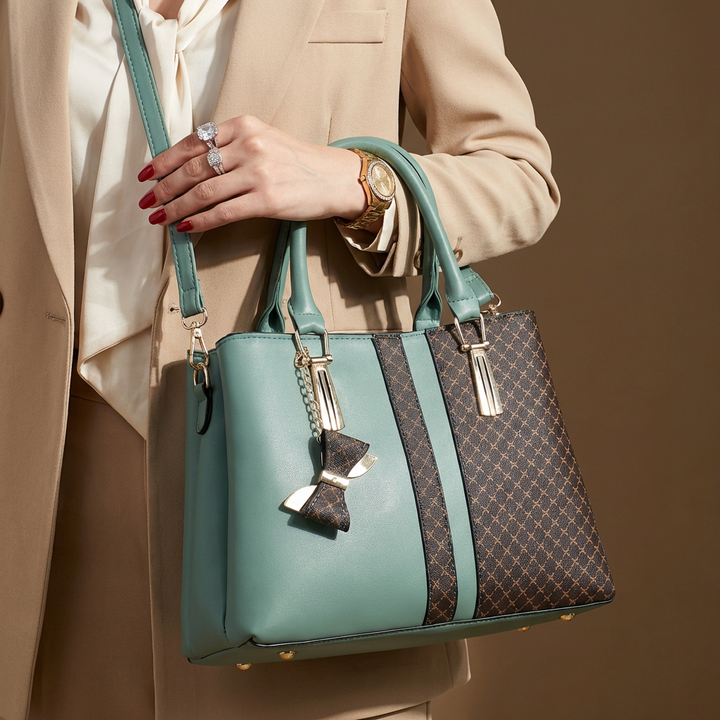 Women's convertible bag: a versatile shoulder and crossbody handbag for daily fashion needs.