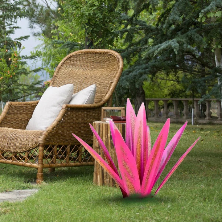 Durable Agave Americana metal plant, a zero-maintenance decorative art sculpture for garden & home.