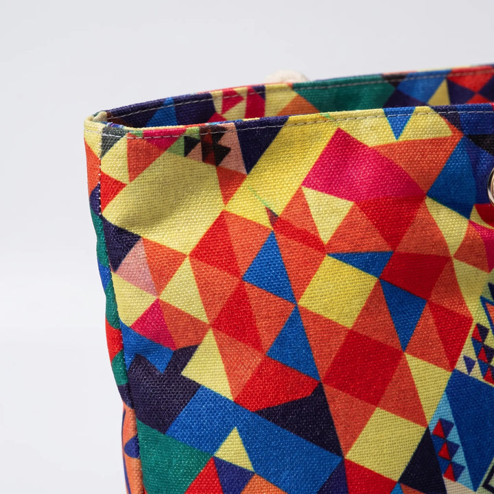 Stylish women's printed shoulder bag, a roomy accessory for summer outings or travel.