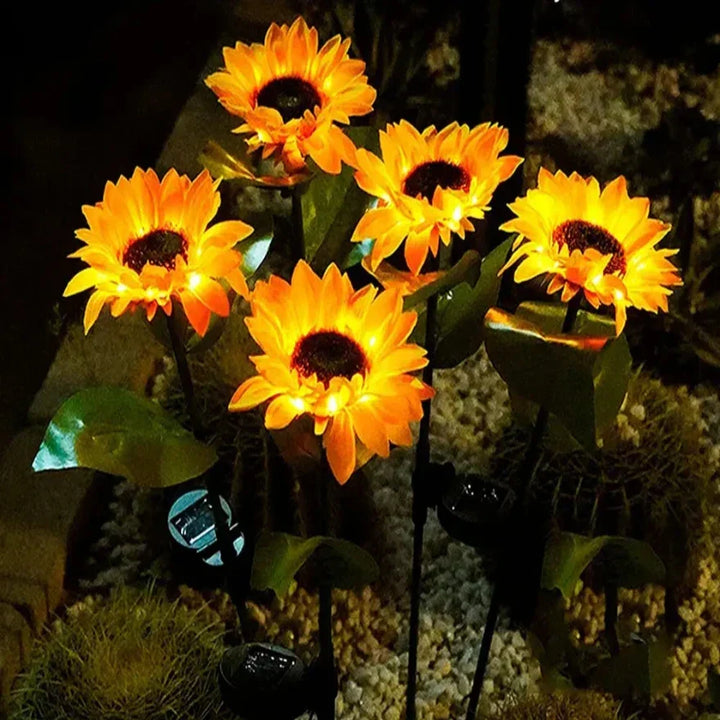 Vibrant solar sunflower garden lamp, waterproof & energy-efficient, perfect for outdoor pathway lighting.