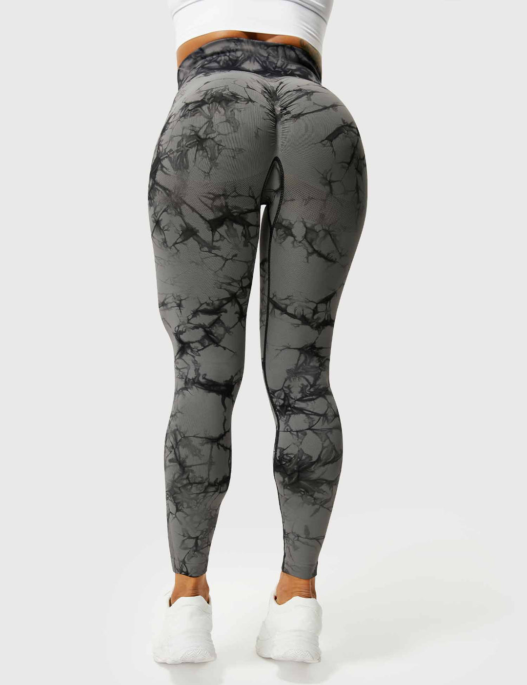 Stylish tie-dye activewear leggings for women, comfortable & trendy fitness apparel.