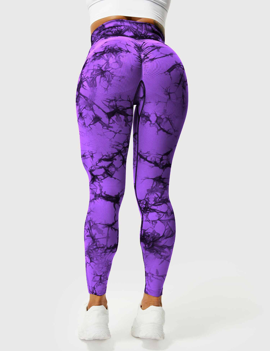 Stylish tie-dye women's comfortable leggings, vibrant for fitness.