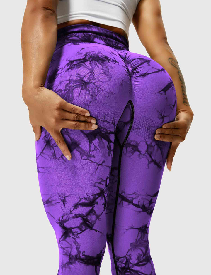 Fashionable tie-dye workout leggings for women, vibrant & comfortable.