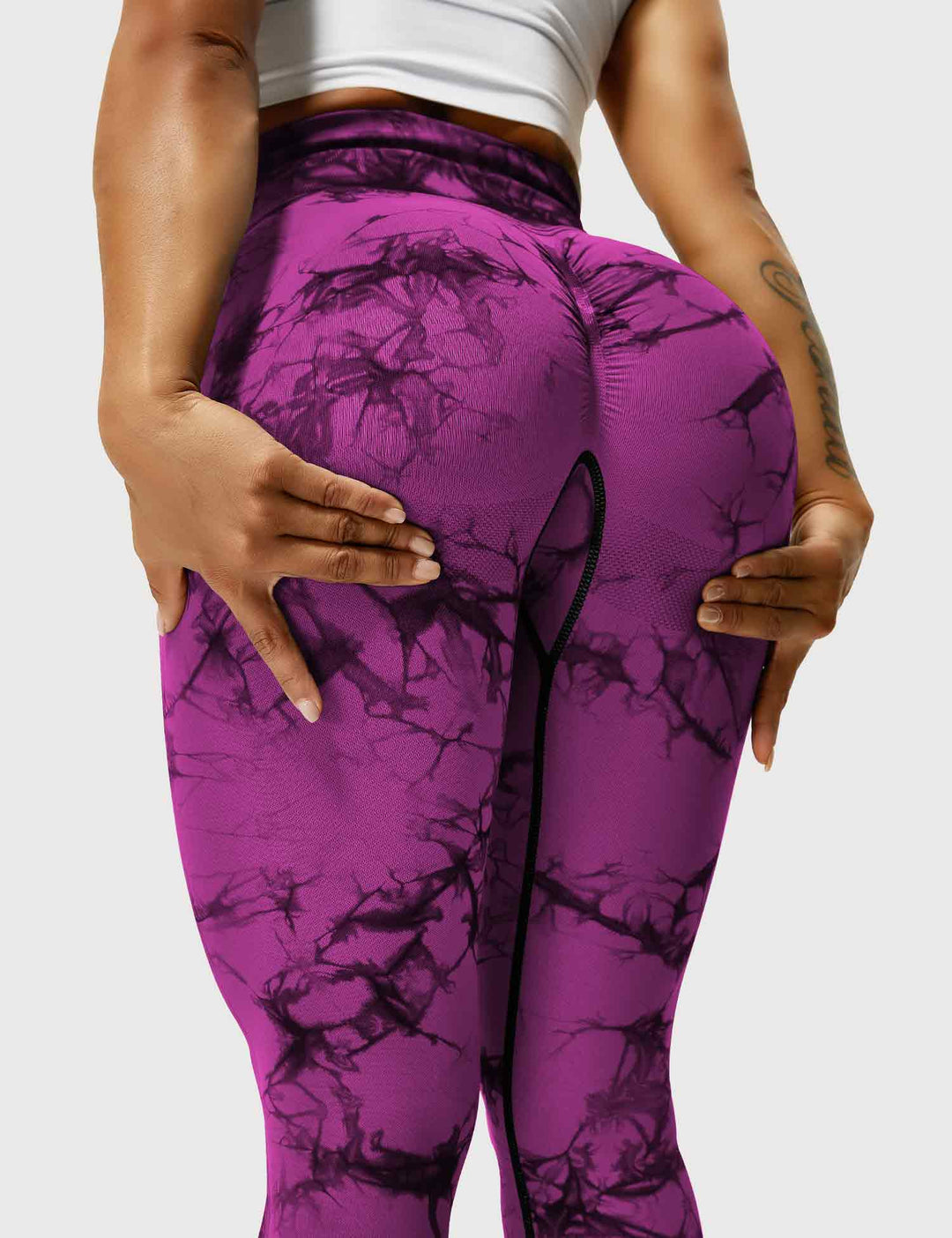 Women's stylish tie-dye fitness leggings, ultimate comfort & vibrant.