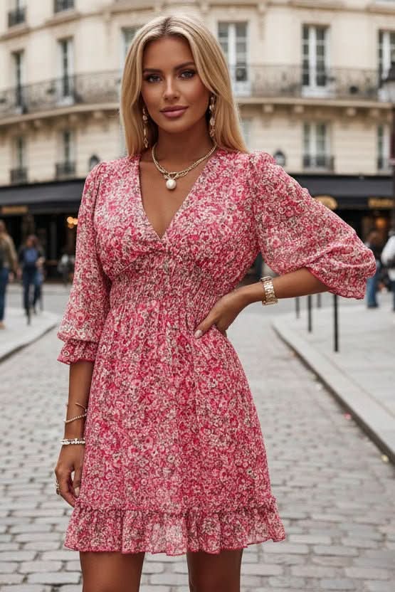 Flattering women's vibrant autumn mini dress, a stylish & comfortable choice for fall events.