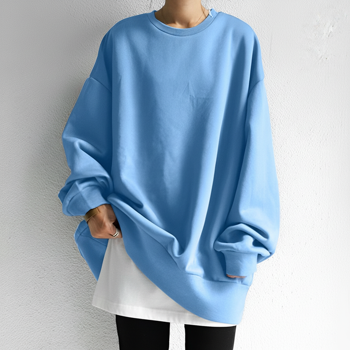 Soft knit women's pullover, oversized and comfortable for casual winter wear, long sleeve style