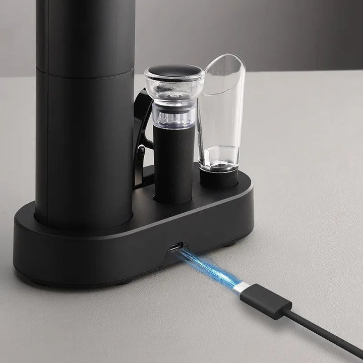 Easy-to-use automatic electric corkscrew. A must-have kitchen tool for every wine enthusiast. Rechargeable.