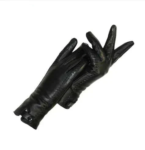 Vintage brown leather women's gloves with a classic retro design, perfect for cold weather and stylish driving.